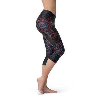 Oriental Black Wolf Capri Leggings